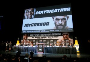 __2017-08-23T215142Z_1440389811_RC1DC96F4920_RTRMADP_3_BOXING-MAYWEATHER-MCGREGOR-1503525189_209
